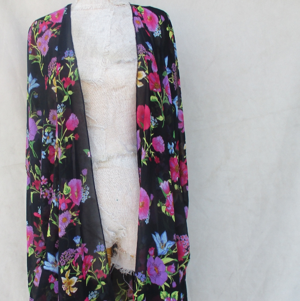 Medium Wrap Top